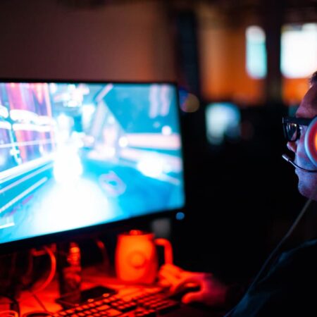 Why Half-Life became so popular